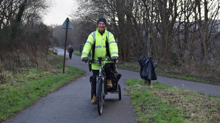 Rob Winslade riding his trailer on the Spen Valley Greenway