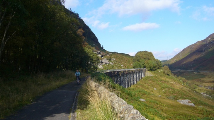 Cyclist on National Route 7, Callander to Killin